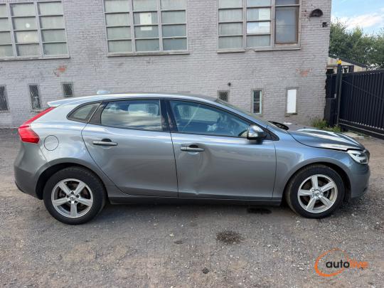 VOLVO V40 V 40 KINETIC - 1