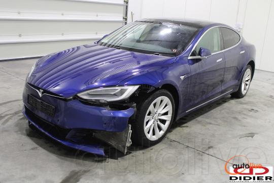 TESLA MODEL S - 1
