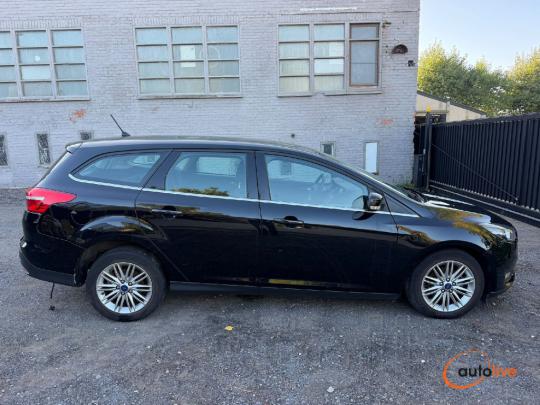 FORD FOCUS TREND - 1