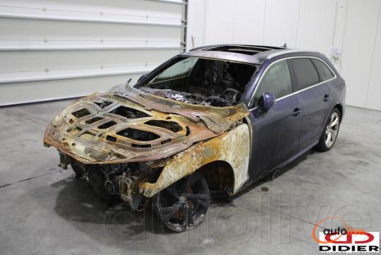 AUDI A4 - 1