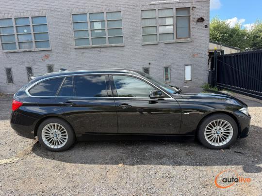 BMW 318 318D - 1