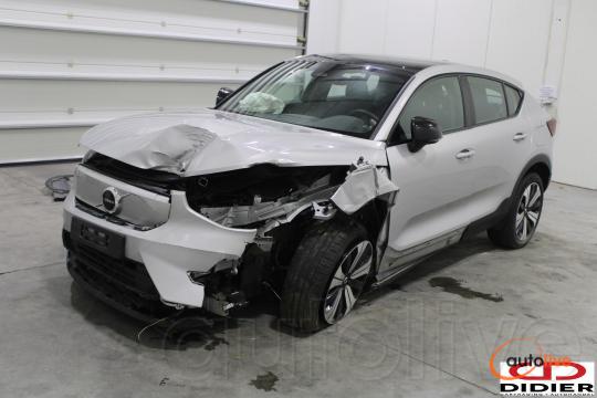 VOLVO C40 - 1