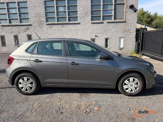 VOLKSWAGEN POLO TRENDLINE - 1