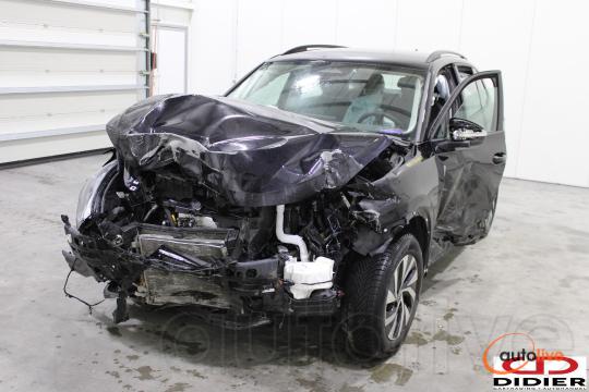 VOLKSWAGEN TIGUAN - 1