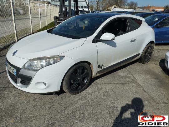 RENAULT MEGANE - 1