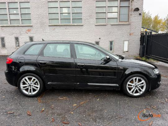 AUDI A3 1.2 I - 1