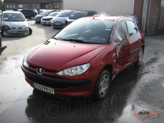 PEUGEOT 206 - 1